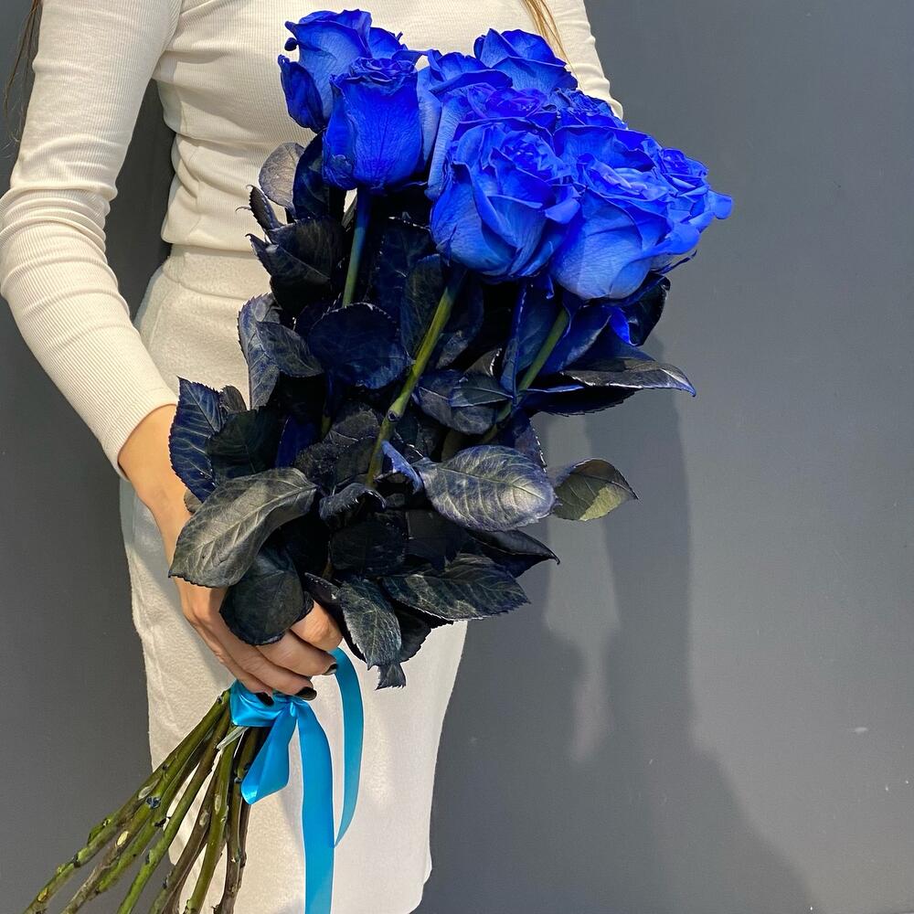 Букет из 11 синих роз